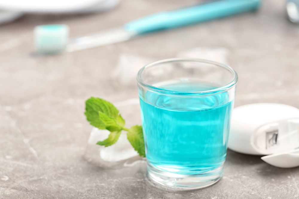 Mouthwash: What it Does and When to Use it